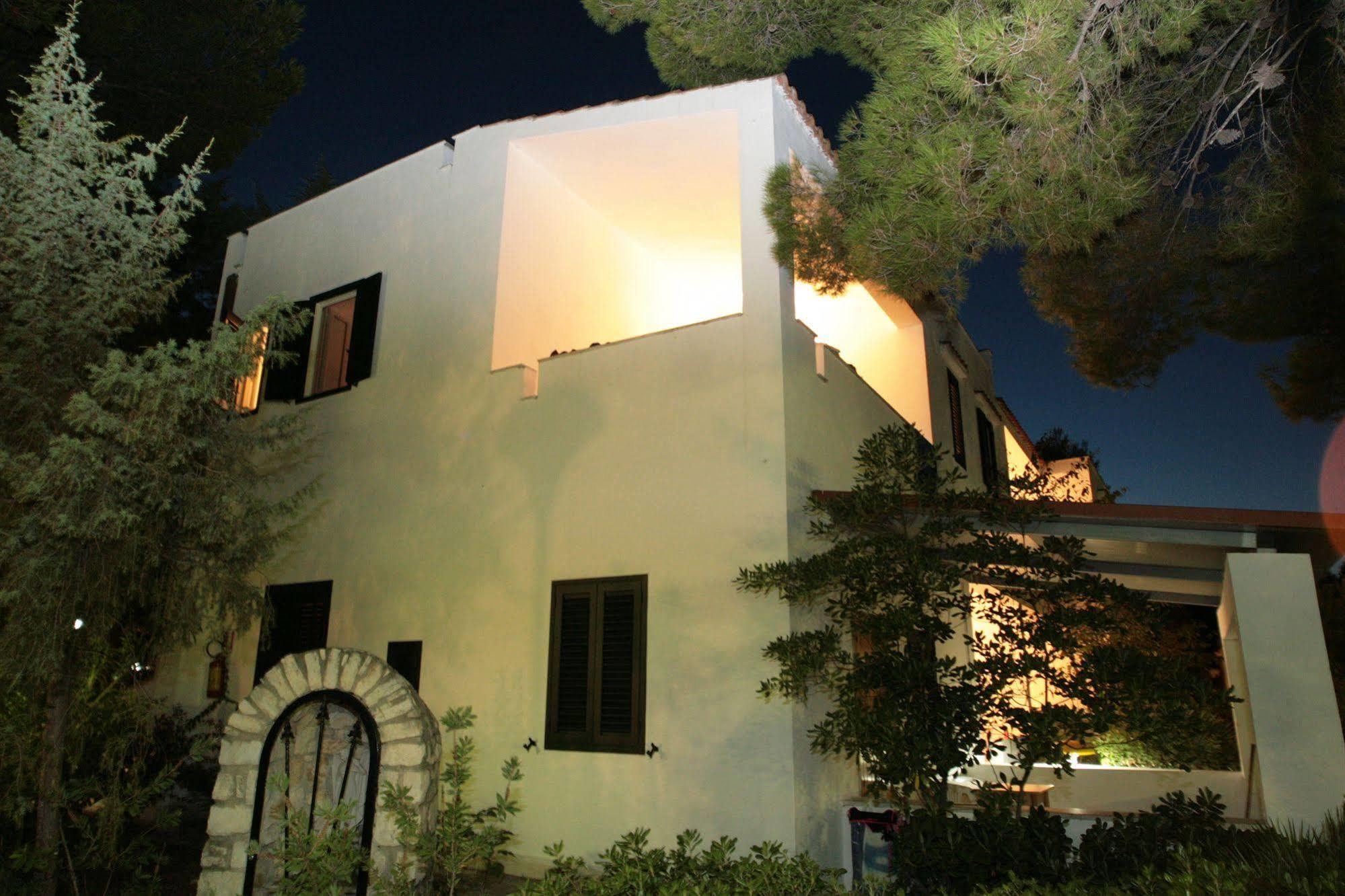 Villaggio Turistico Residence Delfino Vieste Exterior foto