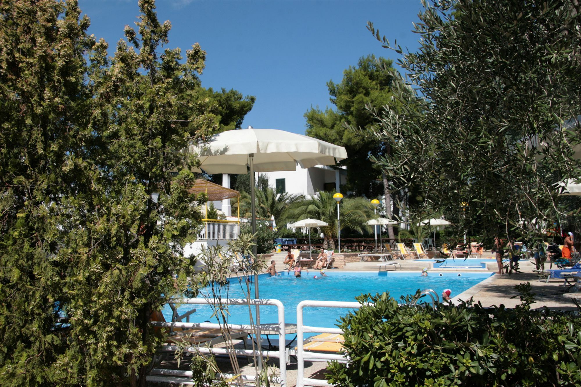 Villaggio Turistico Residence Delfino Vieste Exterior foto